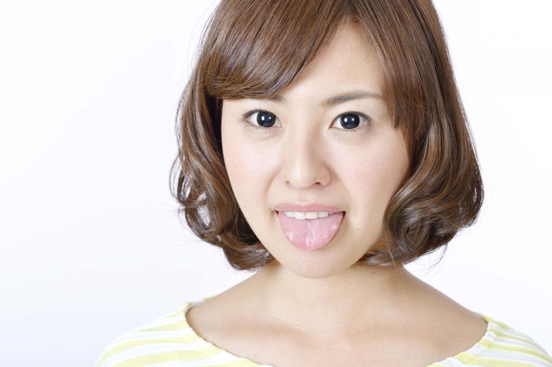 睡眠時無呼吸症候群といびきを改善する「舌トレーニング」の効果とやり方