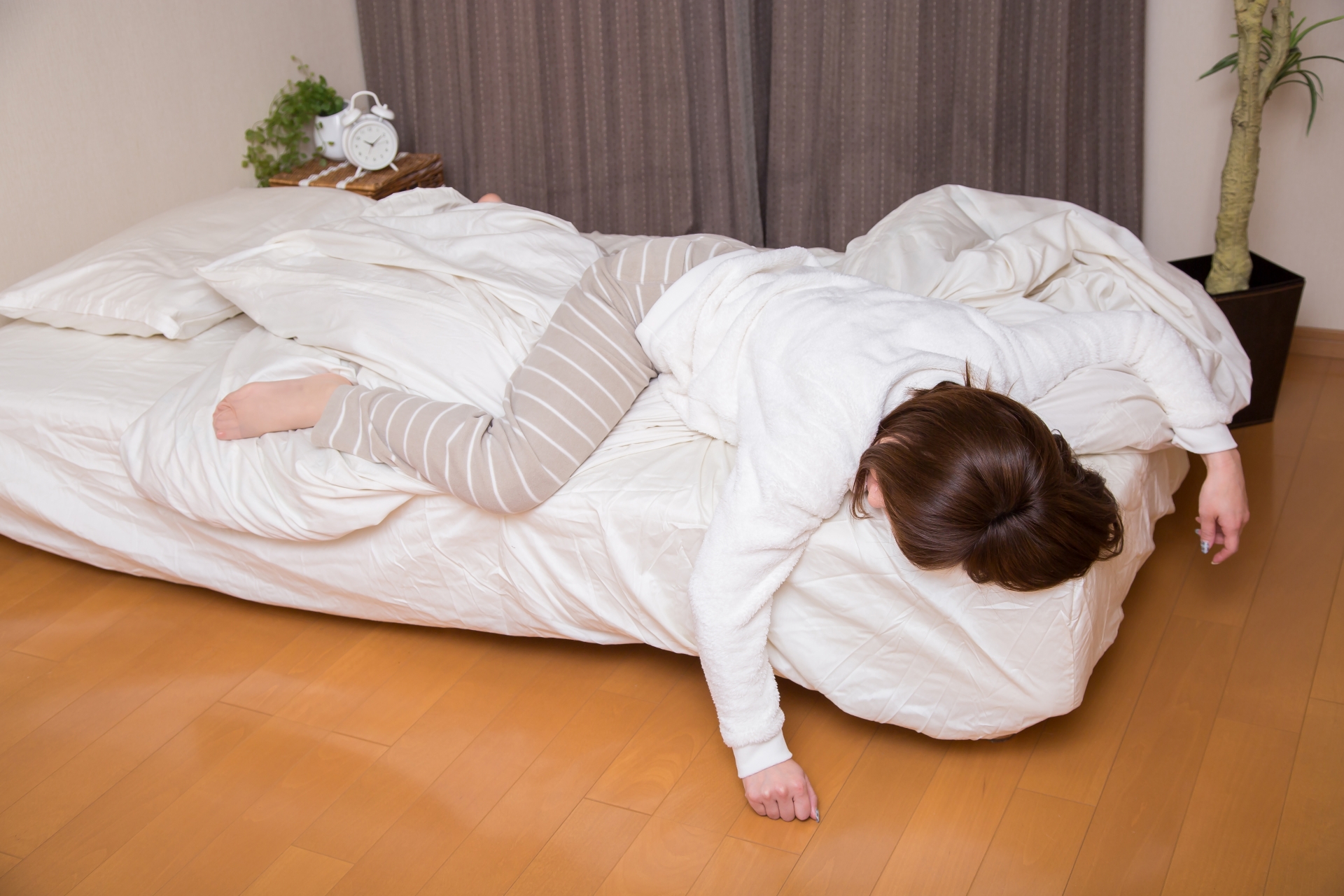 「激しい寝言」と「夢のシンクロ」は危険信号？レム睡眠行動障害（RBD）の基礎知識