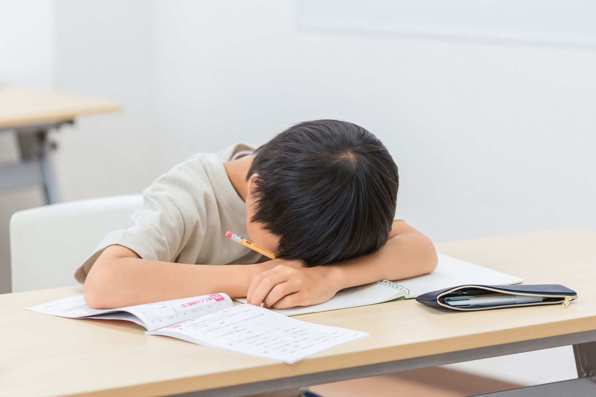 4〜6歳に急増？子どものいびきや激しい寝返りは「睡眠時無呼吸症候群」の危険信号